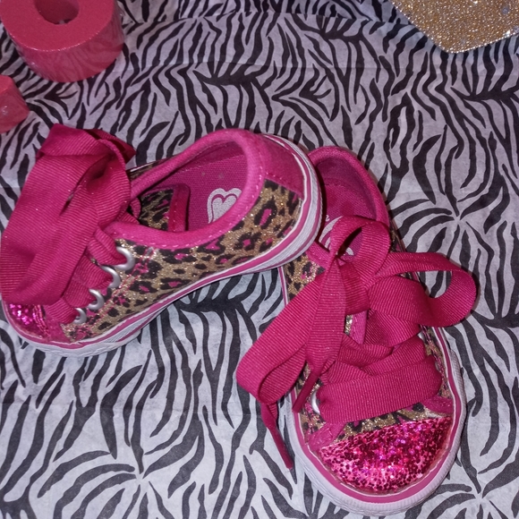 DONATED - Picture 4 of 8